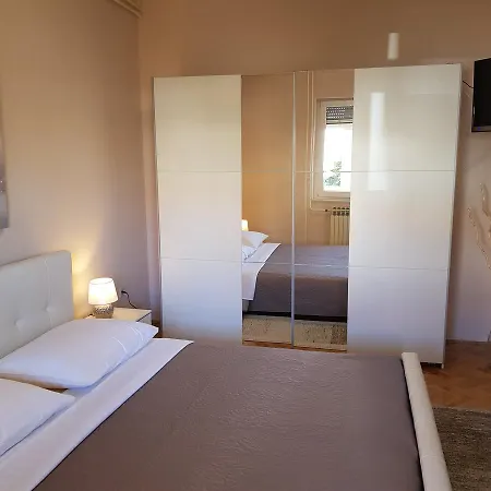 Апартаменти Sanda *