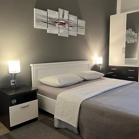 Sanda Apartmán *